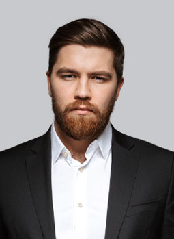 Alejandro R., Director General